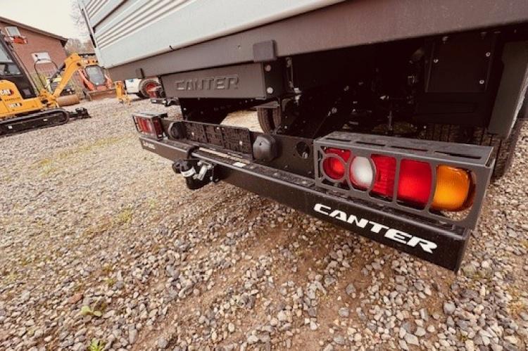 Fuso Canter 3 C 15 mit Pritsche  2392005505