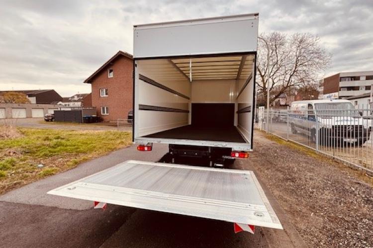 Fuso Canter 7 C 18 Koffer und Ladebordwand 1000 kg Vorführwagen Fuso_7C18_Koffer_LBW_1000kg_07 5ab548