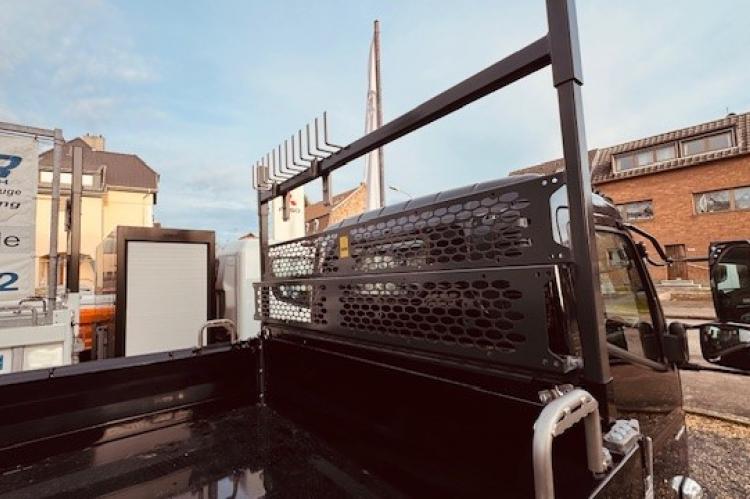 Fuso Canter 6 S 15 - Kipper - Nutzlast 2700 kg Fuso_6S15_Meiller_schwarz_06 f05e35