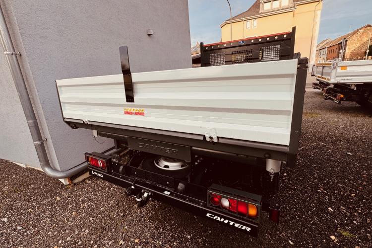 Fuso 7 C 15 mit Scattolini 3-Seitenkipper Fuso_7C15_Kipper_neu_Scattolini_08 ccbaea