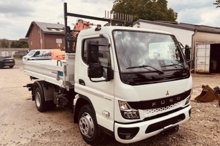 Fuso Canter 7 C 18 - MEILLER 3-Seitenkipper Fuso_7C18_2800_Kipper_Trigenius_00 5e4271