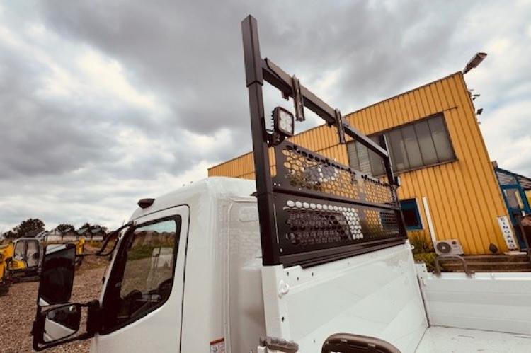 Fuso Canter 7 C 18 - MEILLER 3-Seitenkipper Fuso_7C18_2800_Kipper_Trigenius_09 5611e3