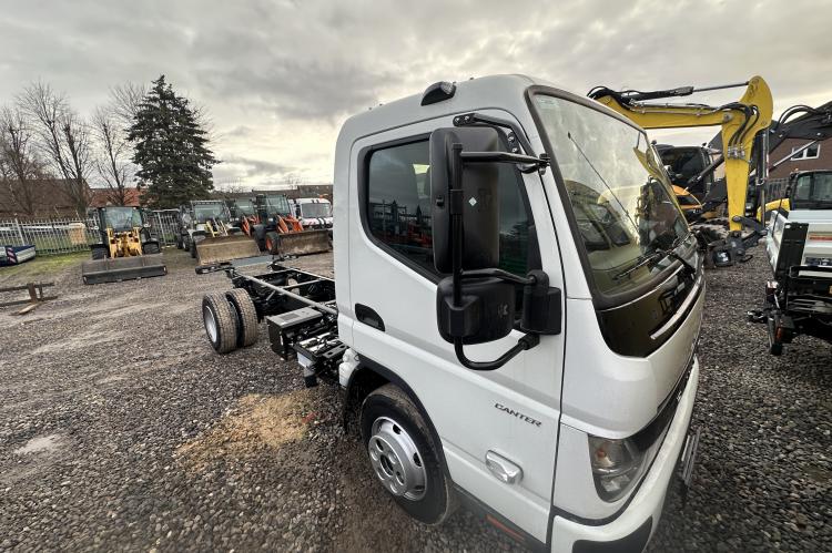 Fuso Canter 7 C 18 Fahrgestell - max. Aufbaulänge 4985 mm Fuso_Fahrgestell_7C18_neue_Generation(1) 188db3