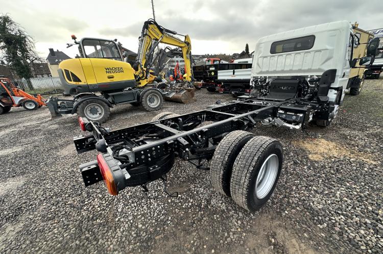 Fuso Canter 7 C 18 Fahrgestell - max. Aufbaulänge 4985 mm Fuso_Fahrgestell_7C18_neue_Generation(11) 6c669c