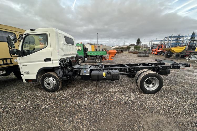 Fuso Canter 7 C 18 Fahrgestell - max. Aufbaulänge 4985 mm Fuso_Fahrgestell_7C18_neue_Generation(2) bde8f0