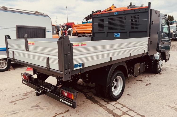 Fuso Canter 3 C 15 "Alleskönner" Hinterkipper und Werkzeugschrank Fuso_3C15_Kipper_Kiste_grau_04 badd5a