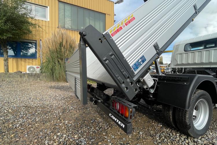 Fuso Canter 3 C 15 - 3 Seitenkipper Fuso_3C15_Scattoline_Kipper_neu_11 86f33f