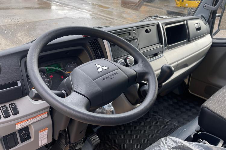 Fuso Canter 3 C 15 - 3 Seitenkipper Fuso_3C15_Scattoline_Kipper_neu_14 52f1a5