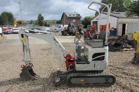 Takeuchi TB 210 R IMG_5151 d39295