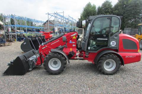 Weidemann 2080 T / RL 40 Teleskopradlader  – Frontansicht (Bild 1)