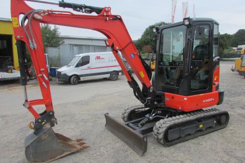 Kubota KX 037-4 HI – Frontansicht (Bild 1)