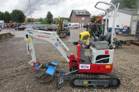 Takeuchi TB 210 R IMG_9222 f22249