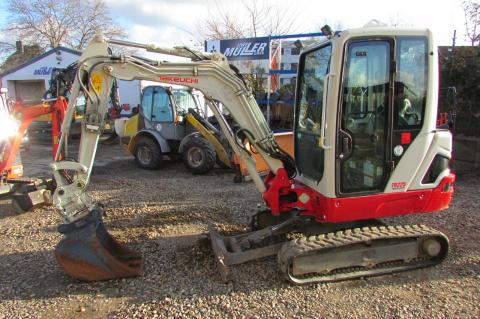 Takeuchi TB 225 V3 IMG_9885 f3ae71