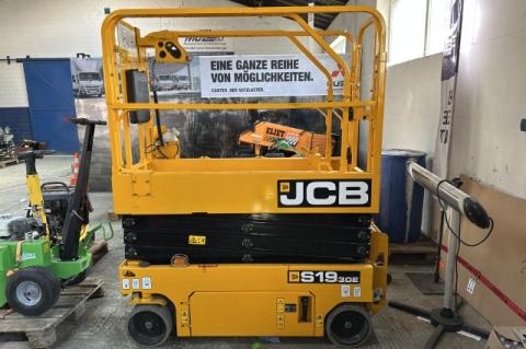 JCB S 1930 Elektro Scheren Arbeitsbühne IMG_1379 2ed185