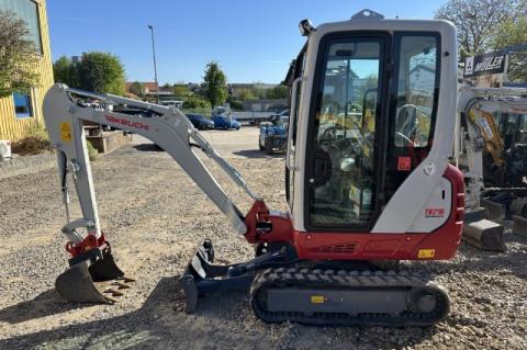 Takeuchi TB 216 V0 IMG_1395 b3ca2e