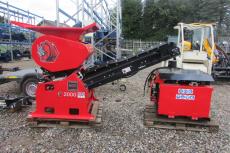 Red Rhino Typ 2000 Brecheranlage + Power Pack Station  – Frontansicht (Bild 1)
