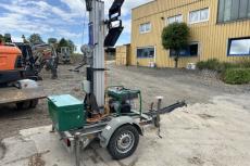 Lichtmast LED mit Wacker Neuson Stromaggregat IMG_1561 564f73